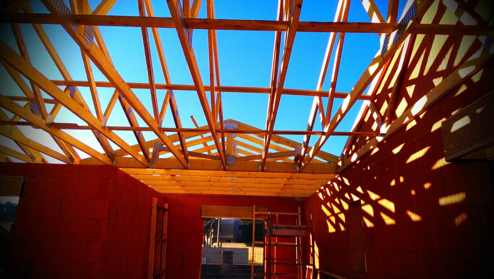 Prix pour modification de charpente fermettes à Béziers proche d'Agde dans l'Hérault