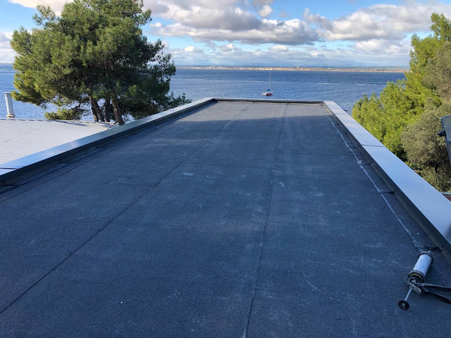 Couvreur étancheur à Sète : étanchéité de toitures terrasses, balcons et rooftops