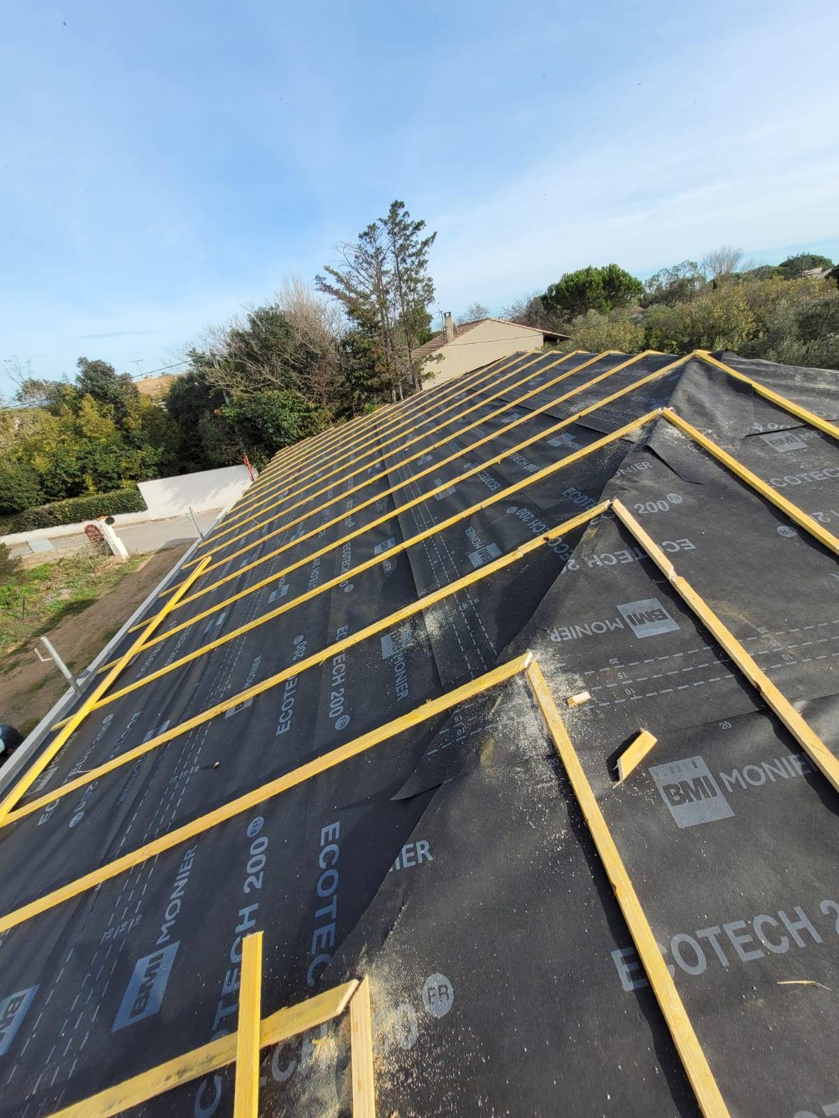 Charpentier couvreur à Vias – Intervention sur maisons individuelles