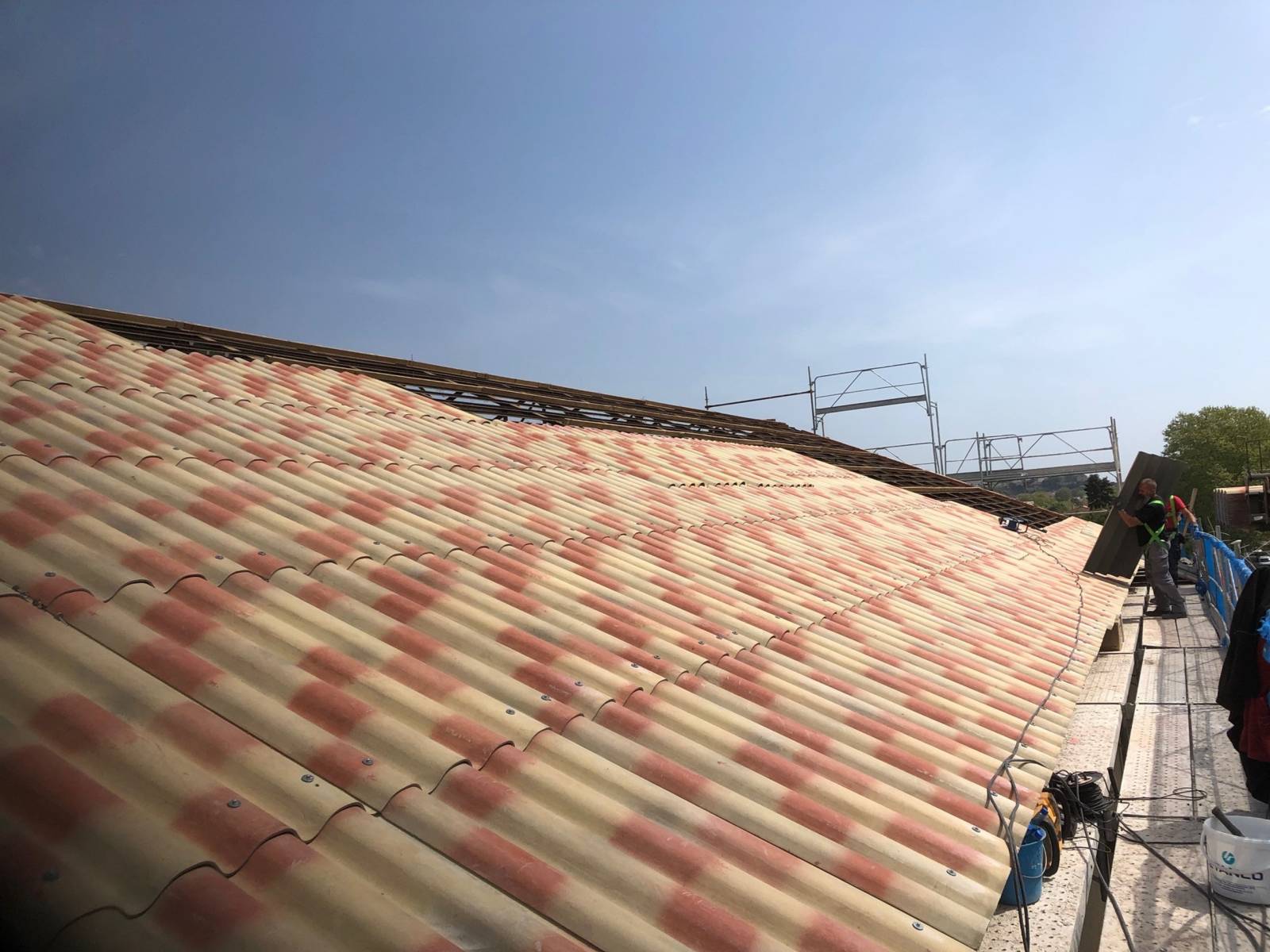 Chantier de désamiantage et réfection de toiture à Béziers