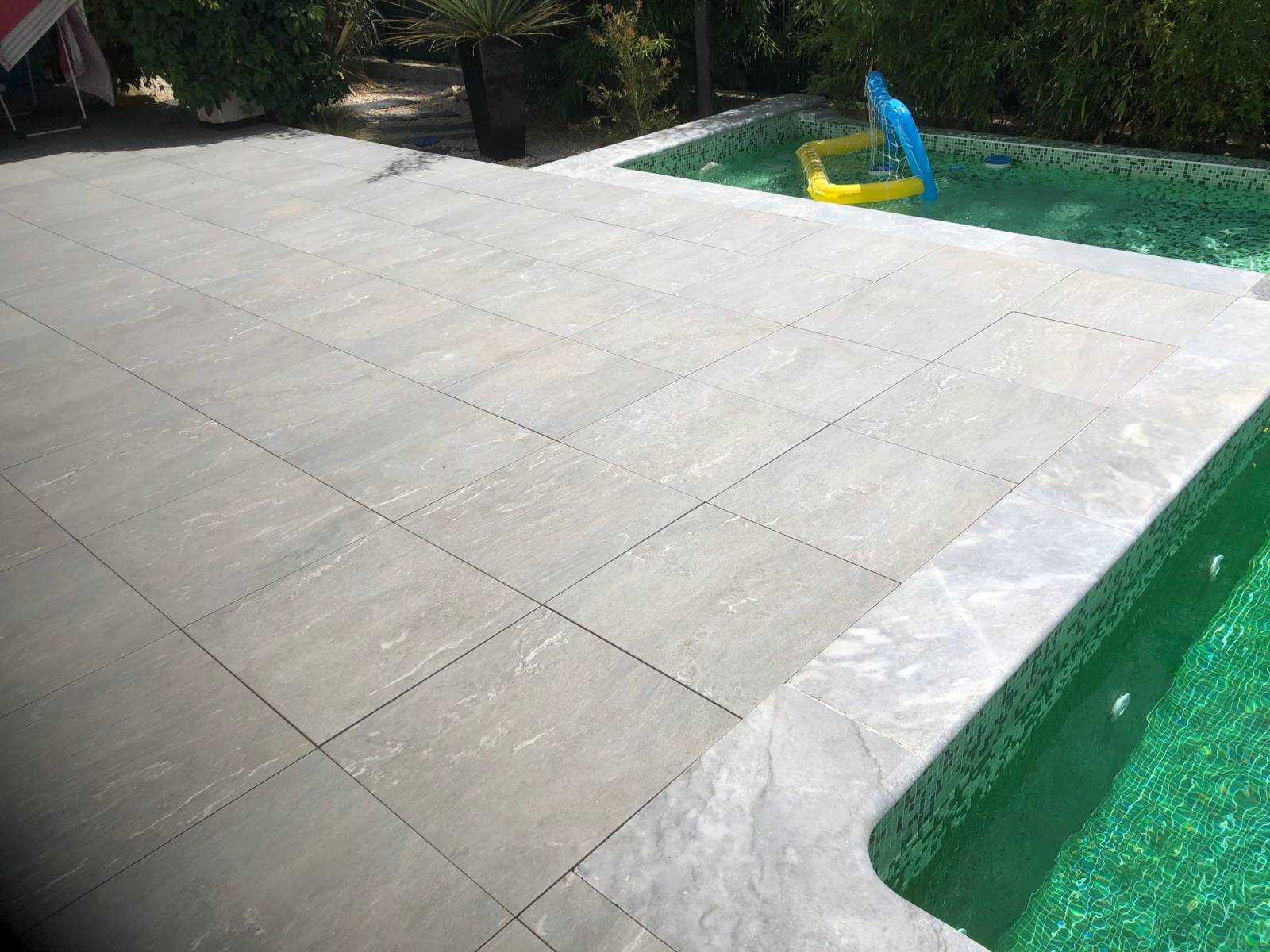 Etanchéité de terrasse accessible avec dalles sur plots à Marseillan